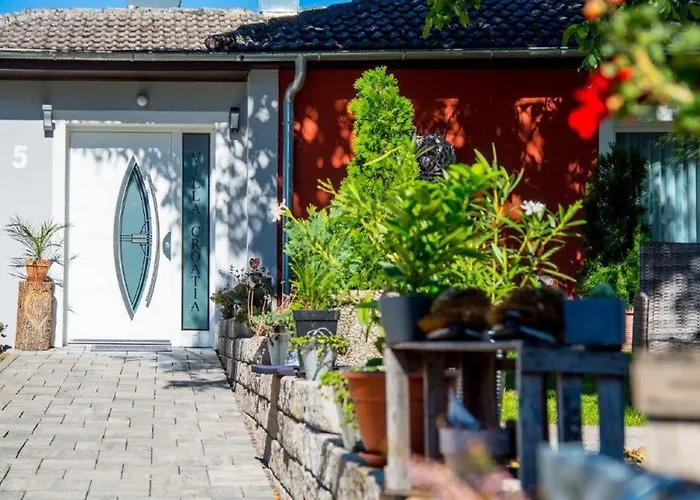 Villa Croatia & Restaurant Adria